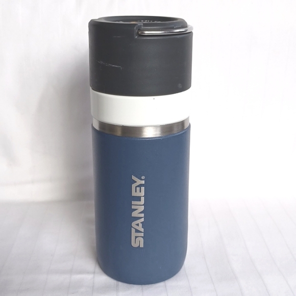 Stanley Ceramivac Blue Go Bottle 16 Oz. - Picture 2 of 12